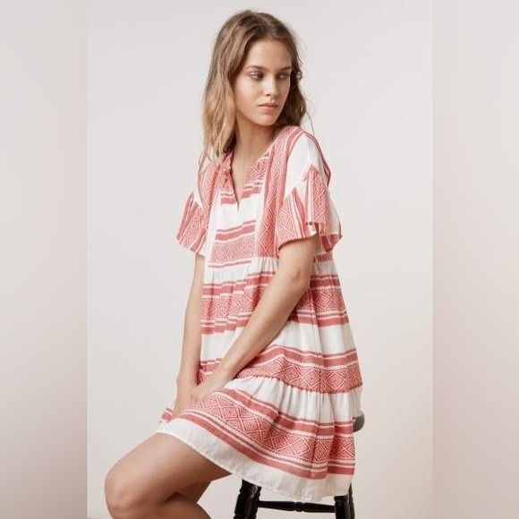 Velvet by Graham & Spencer Dresses & Skirts - Velvet by Graham & Spencer Janaye Island Jacquard Ruffle Red & White Dress | S